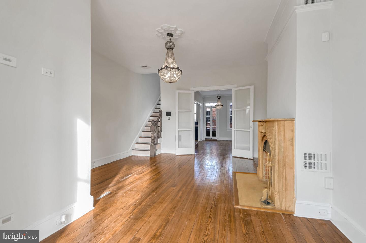 812 E ST SE, WASHINGTON, District Of Columbia 20003, 4 Bedrooms Bedrooms, ,3 BathroomsBathrooms,Residential,For sale,812 E ST SE,DCDC2174756 MLS # DCDC2174756