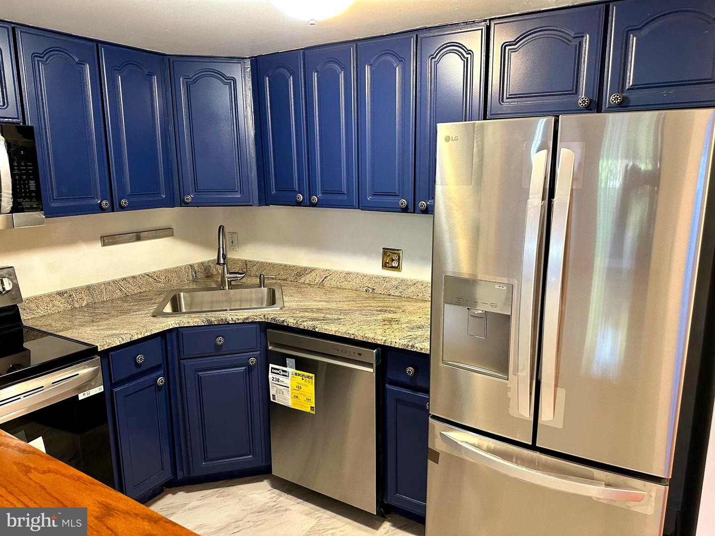 8656 VILLAGE SQ #8656, ALEXANDRIA, Virginia 22309, 2 Bedrooms Bedrooms, ,1 BathroomBathrooms,Residential,For sale,8656 VILLAGE SQ #8656,VAFX2209650 MLS # VAFX2209650