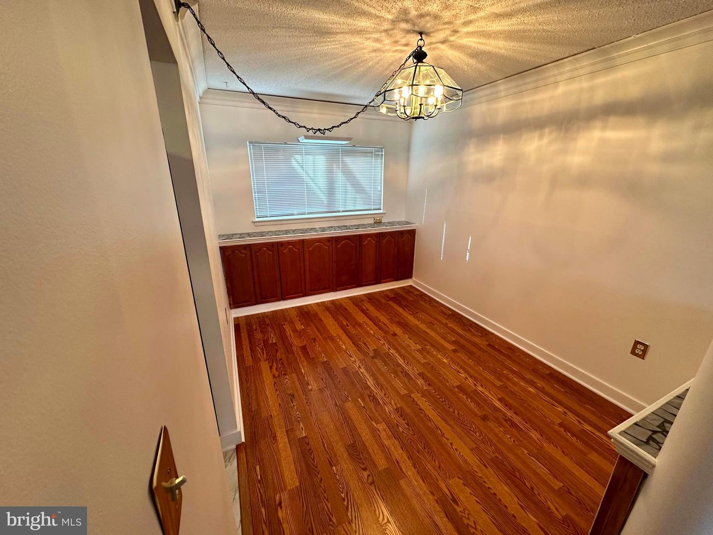 8656 VILLAGE SQ #8656, ALEXANDRIA, Virginia 22309, 2 Bedrooms Bedrooms, ,1 BathroomBathrooms,Residential,For sale,8656 VILLAGE SQ #8656,VAFX2209650 MLS # VAFX2209650