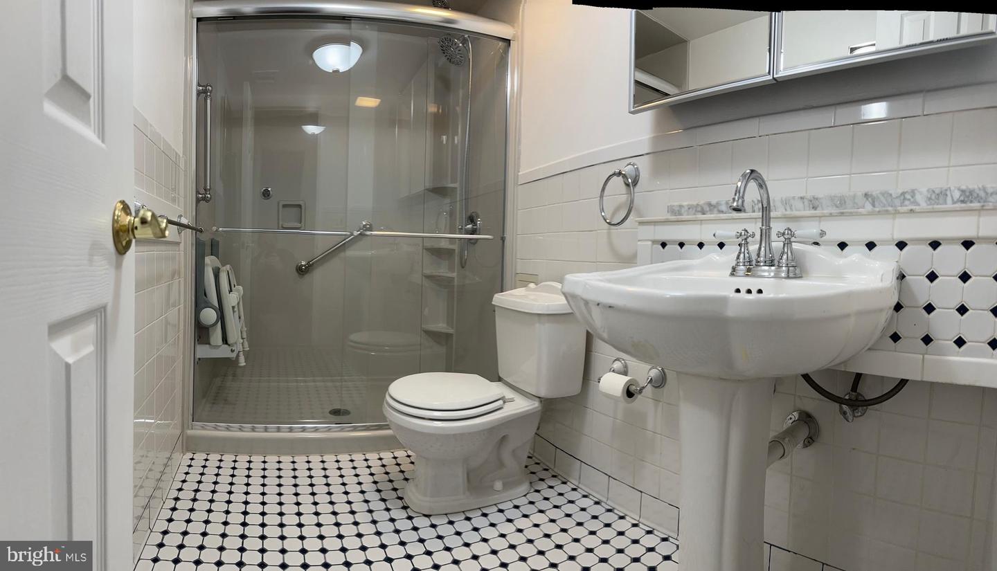 8656 VILLAGE SQ #8656, ALEXANDRIA, Virginia 22309, 2 Bedrooms Bedrooms, ,1 BathroomBathrooms,Residential,For sale,8656 VILLAGE SQ #8656,VAFX2209650 MLS # VAFX2209650