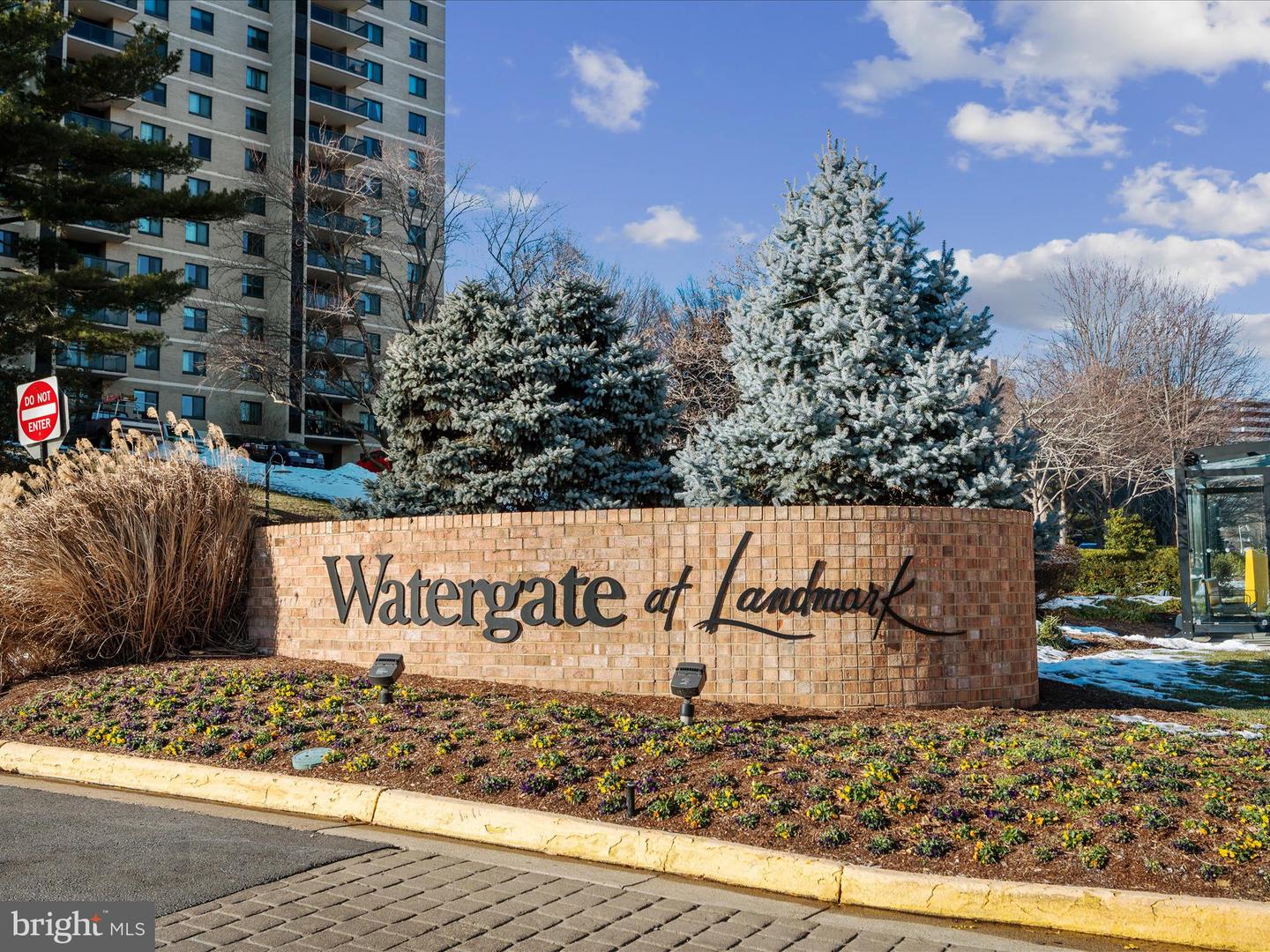 203 YOAKUM PKWY #607, ALEXANDRIA, Virginia 22304, 2 Bedrooms Bedrooms, ,2 BathroomsBathrooms,Residential,For sale,203 YOAKUM PKWY #607,VAAX2040350 MLS # VAAX2040350