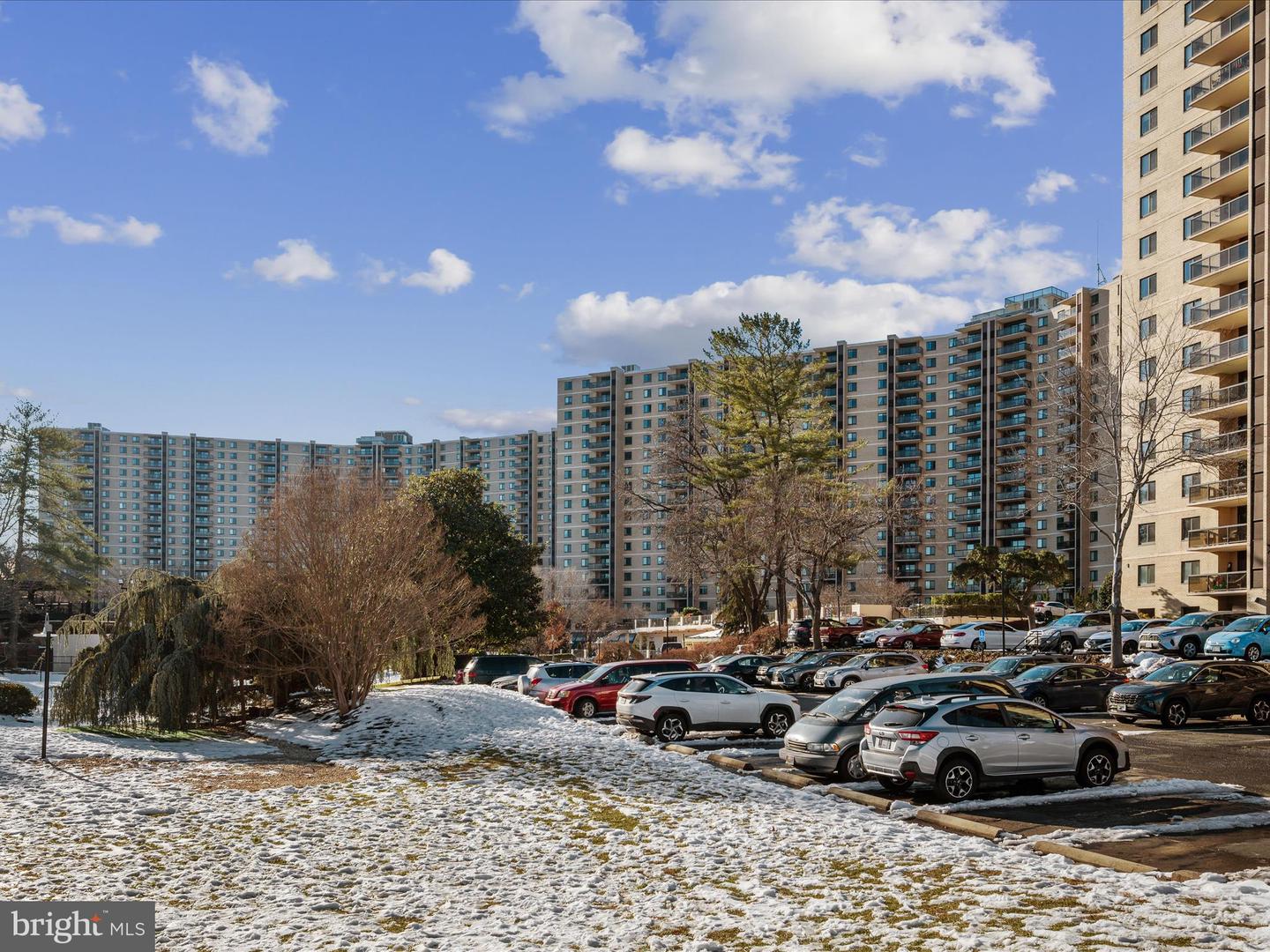 203 YOAKUM PKWY #607, ALEXANDRIA, Virginia 22304, 2 Bedrooms Bedrooms, ,2 BathroomsBathrooms,Residential,For sale,203 YOAKUM PKWY #607,VAAX2040350 MLS # VAAX2040350