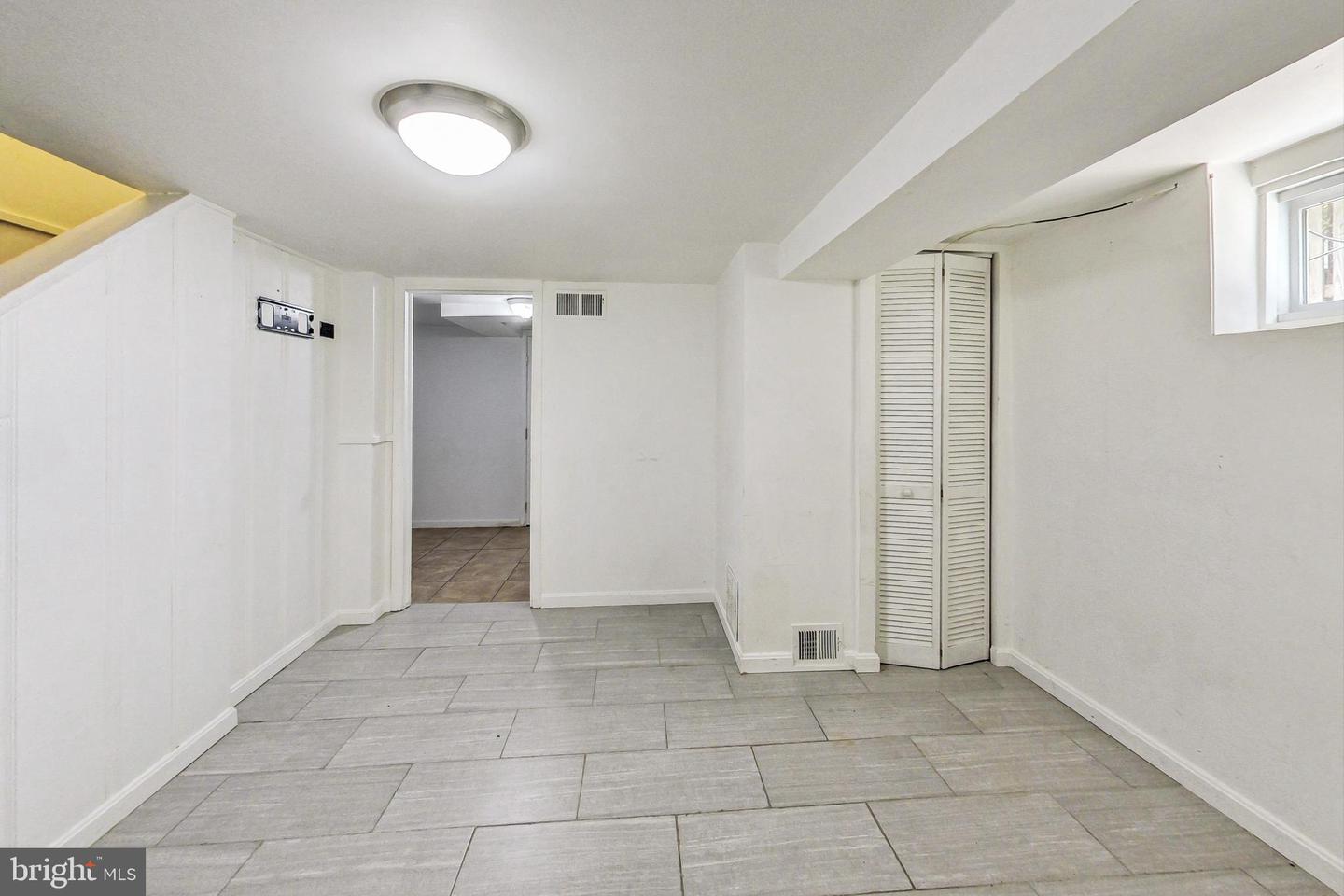 118 S INGRAM ST, ALEXANDRIA, Virginia 22304, 2 Bedrooms Bedrooms, ,2 BathroomsBathrooms,Residential,For sale,118 S INGRAM ST,VAAX2035308 MLS # VAAX2035308