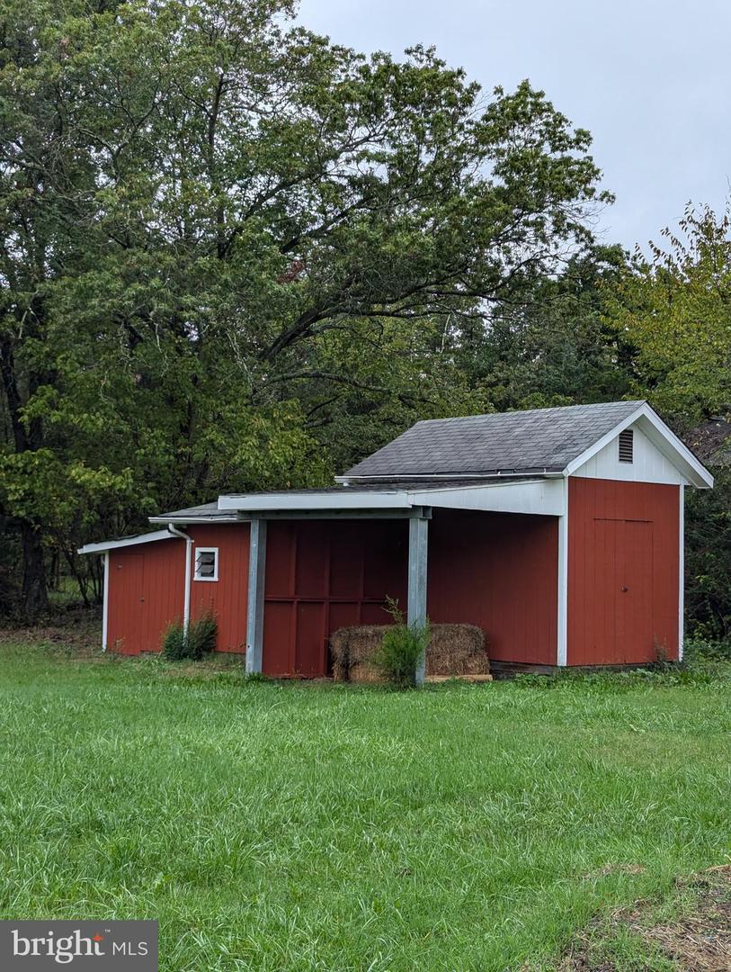 8610 LINTON HALL RD, BRISTOW, Virginia 20136, 3 Bedrooms Bedrooms, ,2 BathroomsBathrooms,Residential,For sale,8610 LINTON HALL RD,VAPW2080504 MLS # VAPW2080504