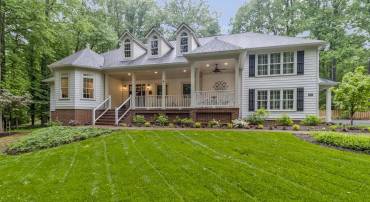 4660 OLLEY LN, FAIRFAX, Virginia 22032, 6 Bedrooms Bedrooms, ,4 BathroomsBathrooms,Residential,For sale,4660 OLLEY LN,VAFX2213262 MLS # VAFX2213262