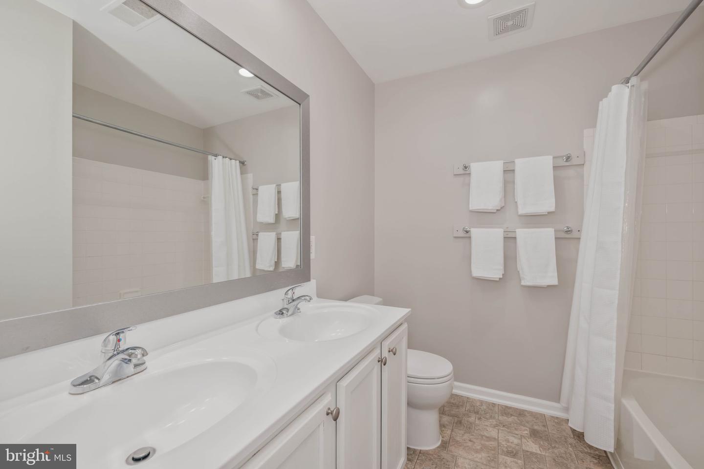 6940 LERWICK CT, ALEXANDRIA, Virginia 22315, 3 Bedrooms Bedrooms, ,2 BathroomsBathrooms,Residential,For sale,6940 LERWICK CT,VAFX2215876 MLS # VAFX2215876