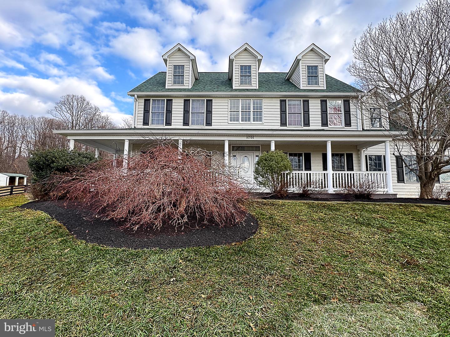 16766 CLARKES GAP RD, PAEONIAN SPRINGS, Virginia 20129, 4 Bedrooms Bedrooms, ,3 BathroomsBathrooms,Residential,For sale,16766 CLARKES GAP RD,VALO2086016 MLS # VALO2086016