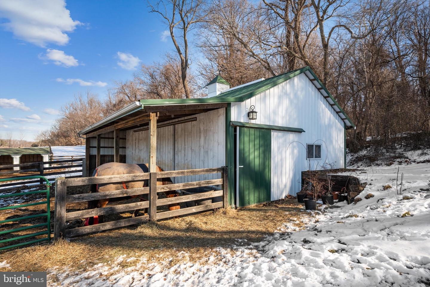 16766 CLARKES GAP RD, PAEONIAN SPRINGS, Virginia 20129, 4 Bedrooms Bedrooms, ,3 BathroomsBathrooms,Residential,For sale,16766 CLARKES GAP RD,VALO2086016 MLS # VALO2086016