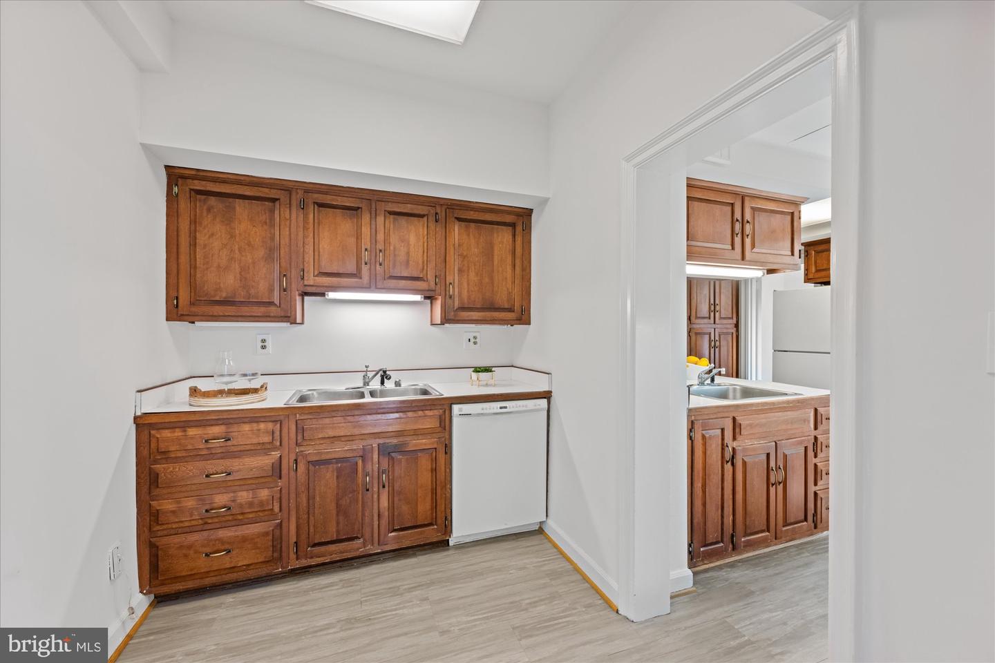 2101 CONNECTICUT AVENUE NW #45, WASHINGTON, District Of Columbia 20008, 3 Bedrooms Bedrooms, 11 Rooms Rooms,3 BathroomsBathrooms,Residential,For sale,2101 CONNECTICUT AVENUE NW #45,DCDC2173992 MLS # DCDC2173992