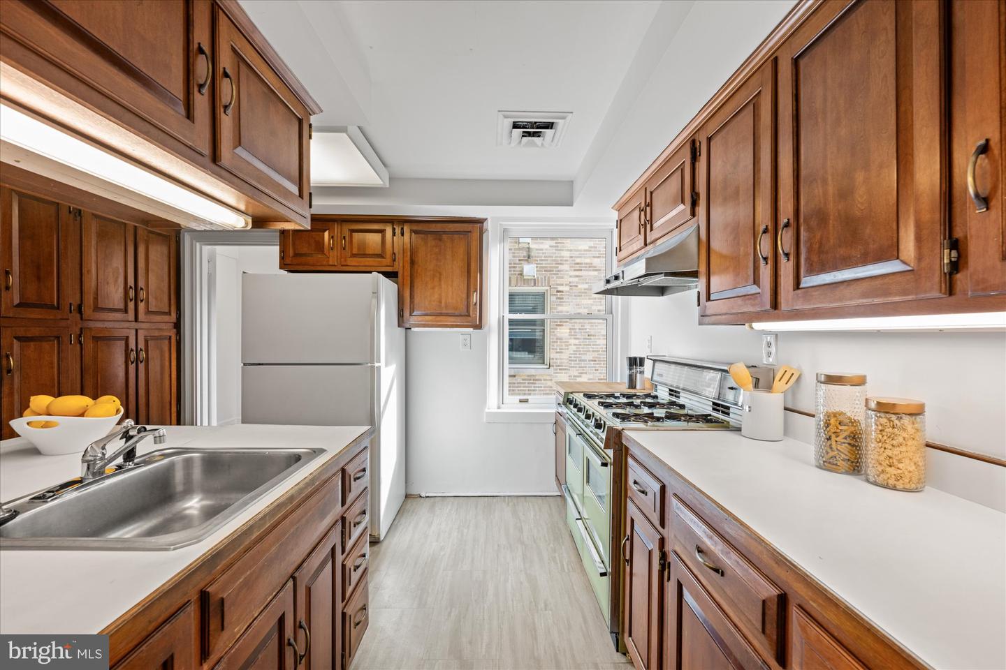 2101 CONNECTICUT AVENUE NW #45, WASHINGTON, District Of Columbia 20008, 3 Bedrooms Bedrooms, 11 Rooms Rooms,3 BathroomsBathrooms,Residential,For sale,2101 CONNECTICUT AVENUE NW #45,DCDC2173992 MLS # DCDC2173992