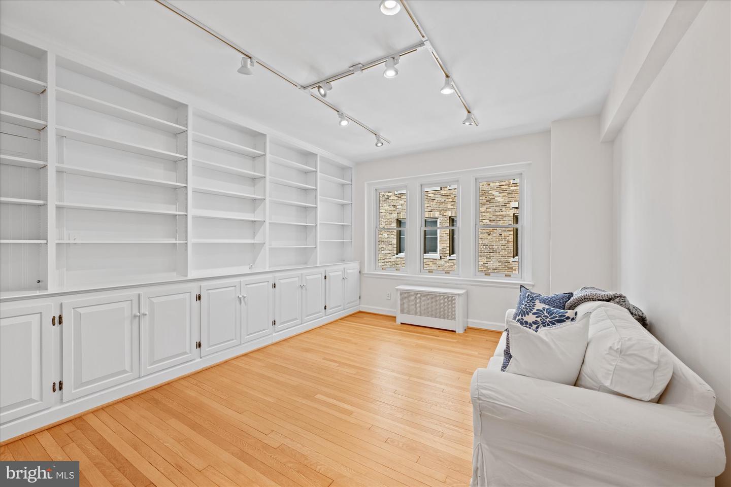 2101 CONNECTICUT AVENUE NW #45, WASHINGTON, District Of Columbia 20008, 3 Bedrooms Bedrooms, 11 Rooms Rooms,3 BathroomsBathrooms,Residential,For sale,2101 CONNECTICUT AVENUE NW #45,DCDC2173992 MLS # DCDC2173992