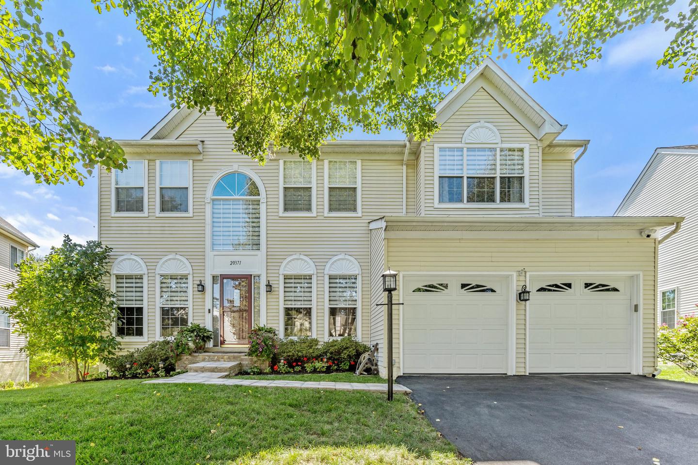 20371 SNOWPOINT PL, ASHBURN, Virginia 20147, 5 Bedrooms Bedrooms, 18 Rooms Rooms,3 BathroomsBathrooms,Residential,For sale,20371 SNOWPOINT PL,VALO2086198 MLS # VALO2086198