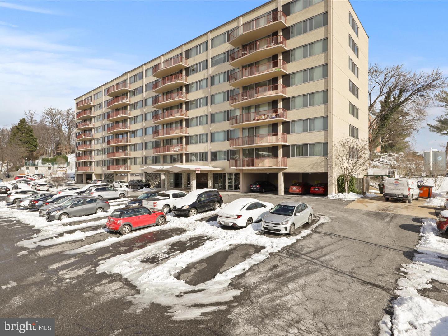 5353 COLUMBIA PIKE #208, ARLINGTON, Virginia 22204, 1 Bedroom Bedrooms, ,1 BathroomBathrooms,Residential,For sale,5353 COLUMBIA PIKE #208,VAAR2052266 MLS # VAAR2052266