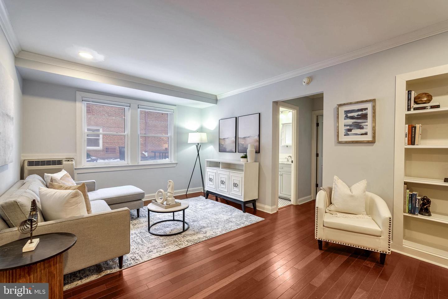 906 S WASHINGTON ST #110, ALEXANDRIA, Virginia 22314, 1 Bedroom Bedrooms, ,1 BathroomBathrooms,Residential,For sale,906 S WASHINGTON ST #110,VAAX2040676 MLS # VAAX2040676