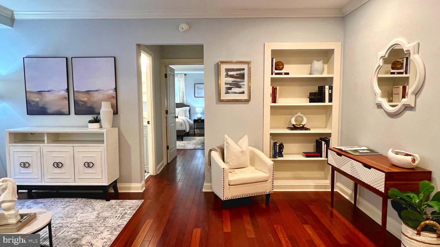 906 S WASHINGTON ST #110, ALEXANDRIA, Virginia 22314, 1 Bedroom Bedrooms, ,1 BathroomBathrooms,Residential,For sale,906 S WASHINGTON ST #110,VAAX2040676 MLS # VAAX2040676