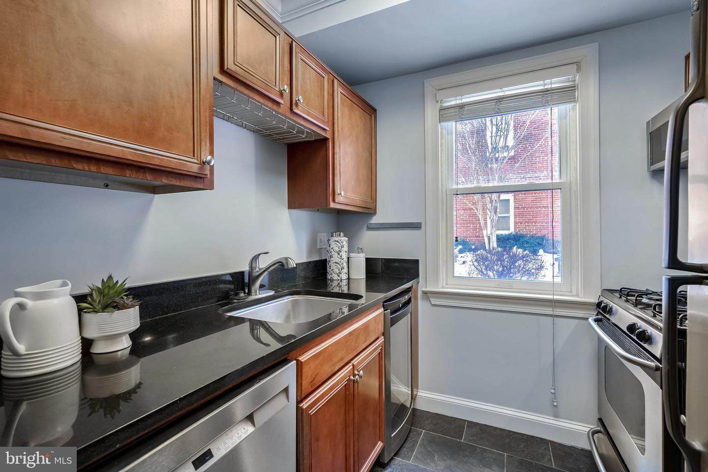 906 S WASHINGTON ST #110, ALEXANDRIA, Virginia 22314, 1 Bedroom Bedrooms, ,1 BathroomBathrooms,Residential,For sale,906 S WASHINGTON ST #110,VAAX2040676 MLS # VAAX2040676