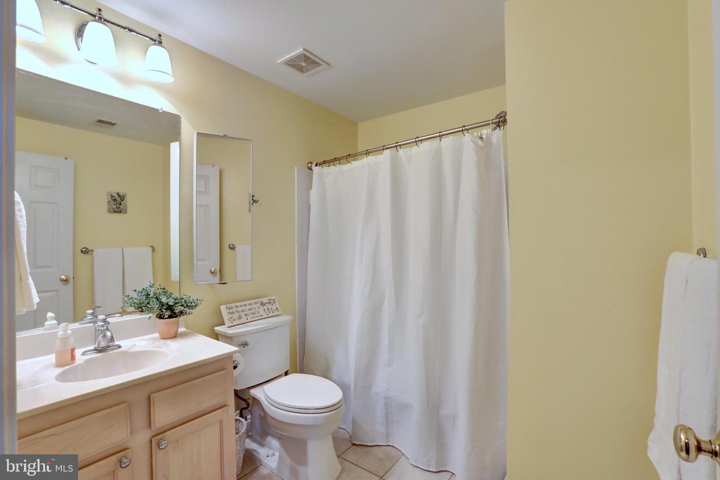 117 AMALFI CT, PURCELLVILLE, Virginia 20132, 4 Bedrooms Bedrooms, 10 Rooms Rooms,3 BathroomsBathrooms,Residential,For sale,117 AMALFI CT,VALO2086460 MLS # VALO2086460