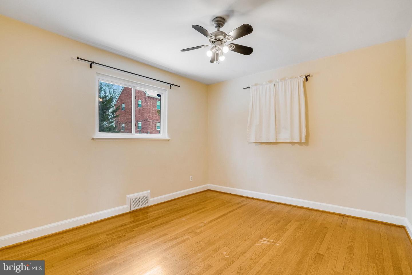 6576 WILLIAMSBURG BLVD, ARLINGTON, Virginia 22213, 3 Bedrooms Bedrooms, ,2 BathroomsBathrooms,Residential,For sale,6576 WILLIAMSBURG BLVD,VAAR2052386 MLS # VAAR2052386