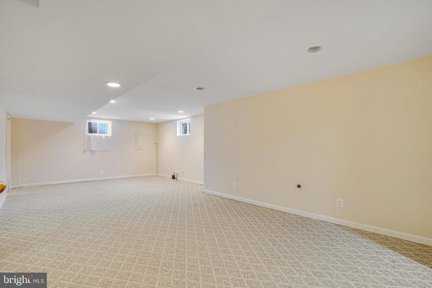 6576 WILLIAMSBURG BLVD, ARLINGTON, Virginia 22213, 3 Bedrooms Bedrooms, ,2 BathroomsBathrooms,Residential,For sale,6576 WILLIAMSBURG BLVD,VAAR2052386 MLS # VAAR2052386