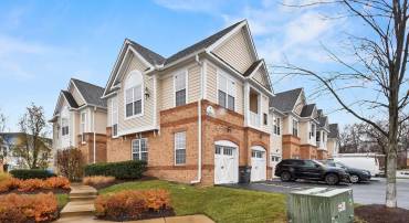 43865 HICKORY CORNER TER #101, ASHBURN, Virginia 20147, 2 Bedrooms Bedrooms, ,2 BathroomsBathrooms,Residential,For sale,43865 HICKORY CORNER TER #101,VALO2086538 MLS # VALO2086538