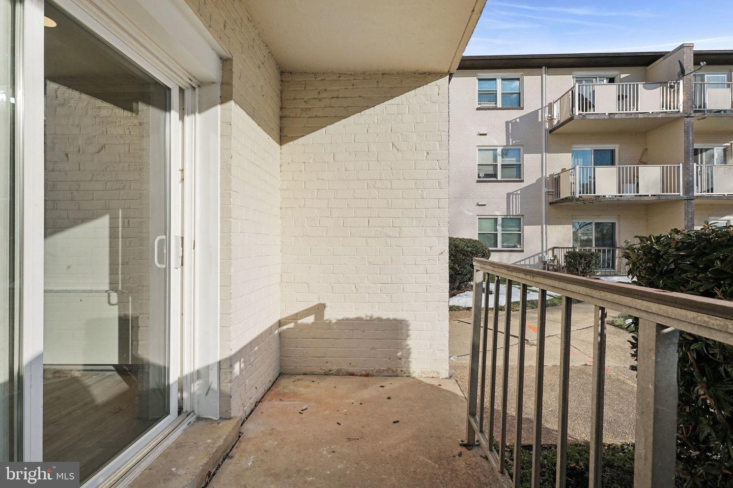 8422 RICHMOND HWY #69, ALEXANDRIA, Virginia 22309, 2 Bedrooms Bedrooms, ,1 BathroomBathrooms,Residential,For sale,8422 RICHMOND HWY #69,VAFX2217926 MLS # VAFX2217926