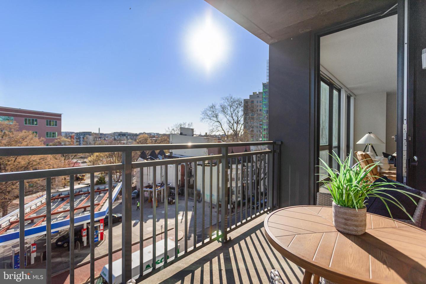 50 FLORIDA AVE NE #221, WASHINGTON, District Of Columbia 20002, 2 Bedrooms Bedrooms, ,2 BathroomsBathrooms,Residential,For sale,50 FLORIDA AVE NE #221,DCDC2174942 MLS # DCDC2174942