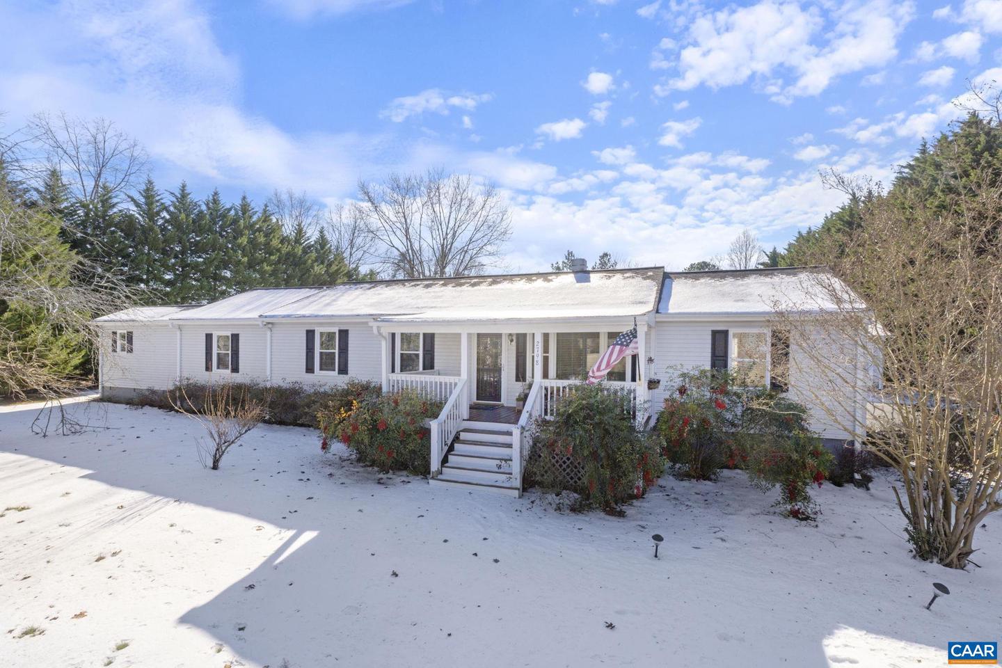 2798 W RIVER RD, SCOTTSVILLE, Virginia 24590, 3 Bedrooms Bedrooms, ,2 BathroomsBathrooms,Residential,For sale,2798 W RIVER RD,660070 MLS # 660070