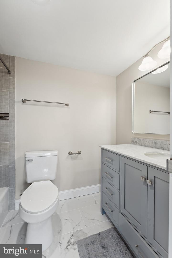 301 N BEAUREGARD ST #213, ALEXANDRIA, Virginia 22312, 2 Bedrooms Bedrooms, ,2 BathroomsBathrooms,Residential,For sale,301 N BEAUREGARD ST #213,VAAX2040786 MLS # VAAX2040786