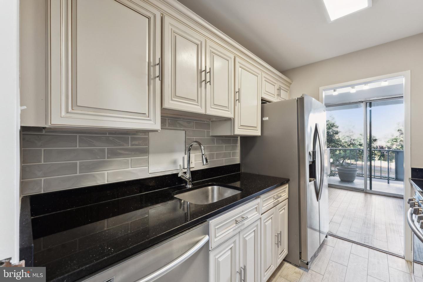 301 N BEAUREGARD ST #213, ALEXANDRIA, Virginia 22312, 2 Bedrooms Bedrooms, ,2 BathroomsBathrooms,Residential,For sale,301 N BEAUREGARD ST #213,VAAX2040786 MLS # VAAX2040786