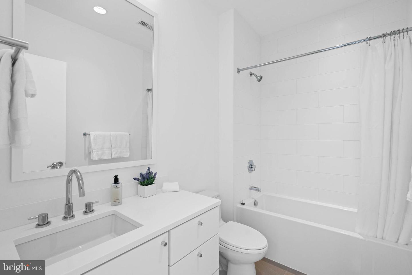 3829 LIVINGSTON ST NW, WASHINGTON, District Of Columbia 20015, 5 Bedrooms Bedrooms, ,5 BathroomsBathrooms,Residential,For sale,3829 LIVINGSTON ST NW,DCDC2165784 MLS # DCDC2165784