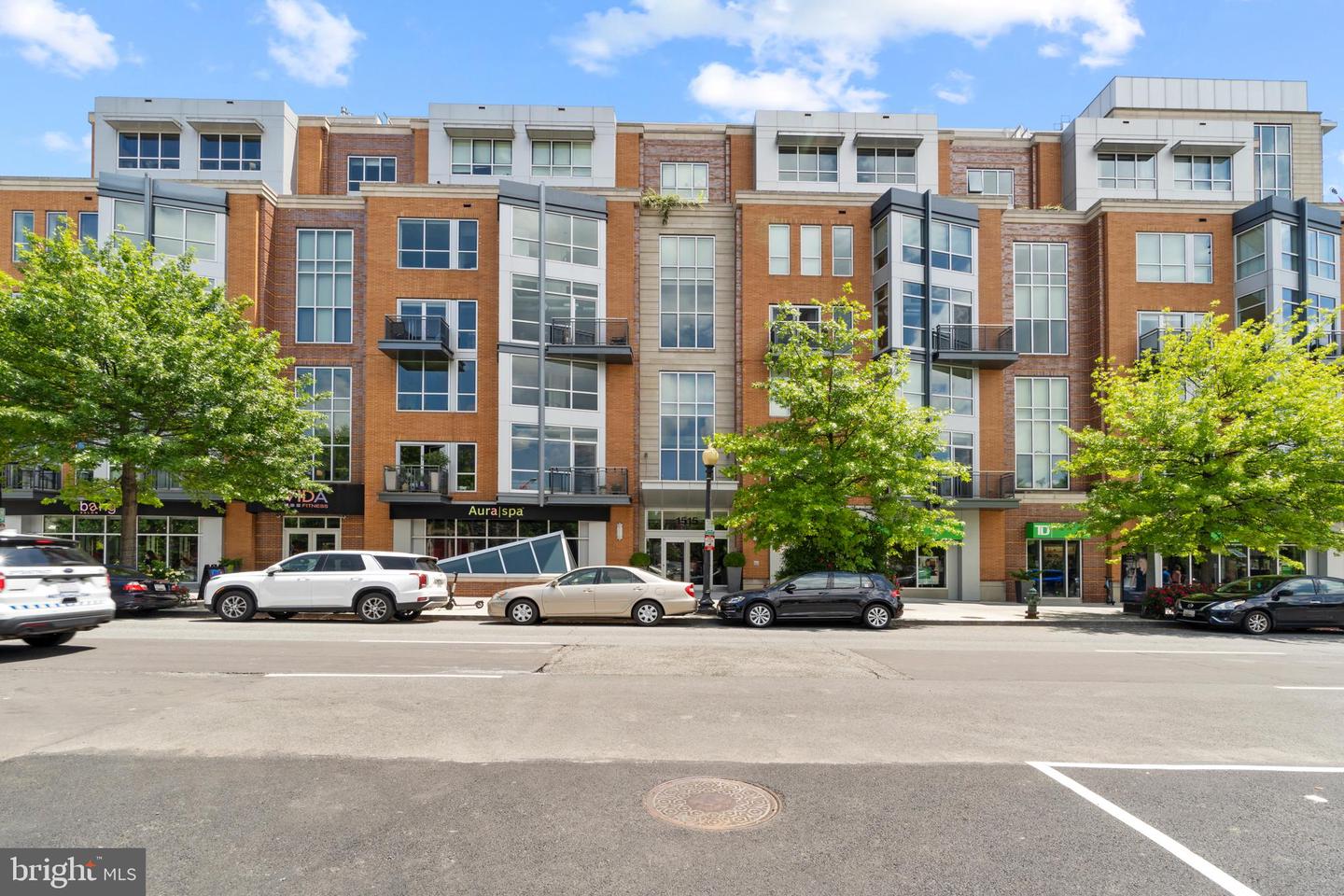 1515 15TH ST NW #227, WASHINGTON, District Of Columbia 20005, 2 Bedrooms Bedrooms, ,2 BathroomsBathrooms,Residential,For sale,1515 15TH ST NW #227,DCDC2165852 MLS # DCDC2165852