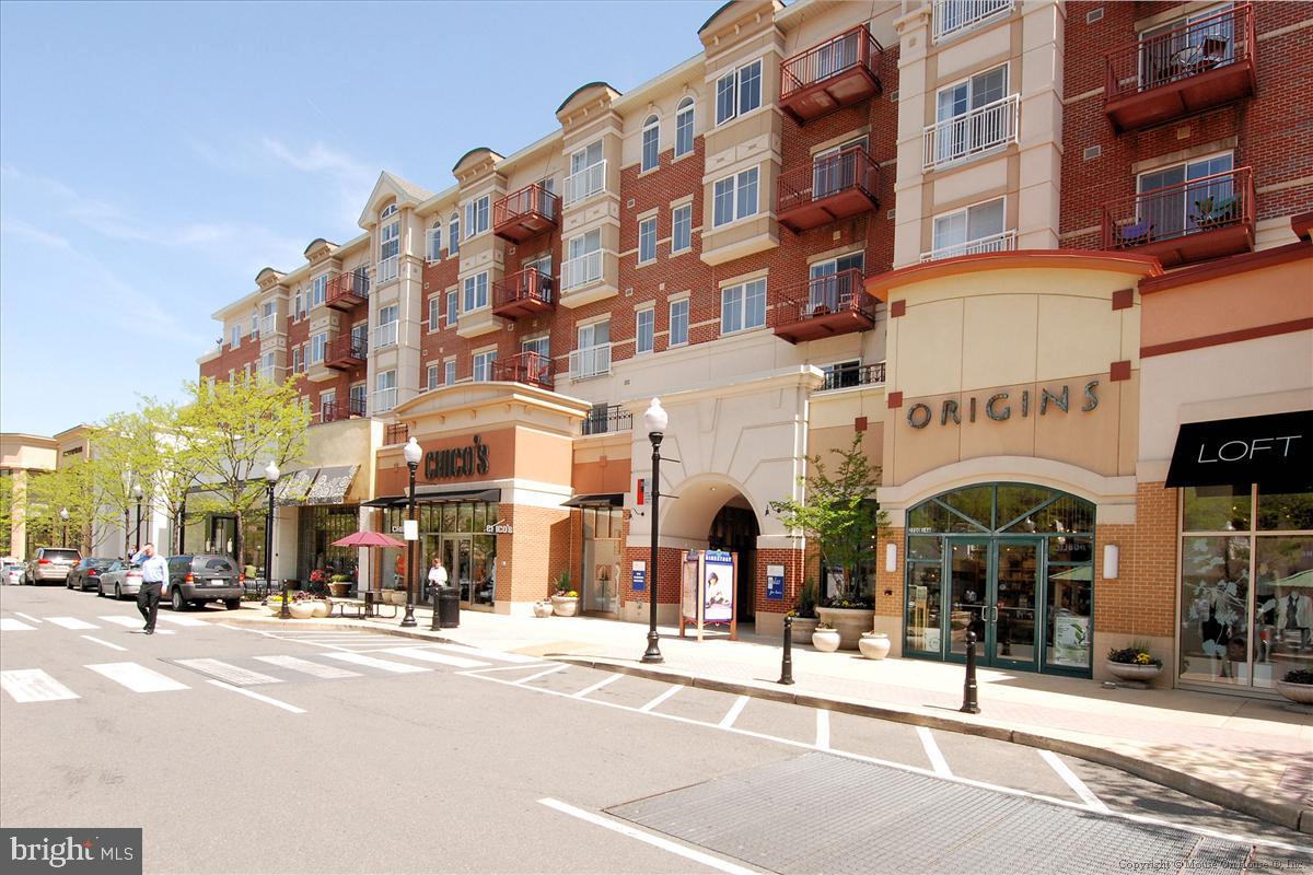 2100 LANGSTON BLVD #226, ARLINGTON, Virginia 22201, 1 Bedroom Bedrooms, ,1 BathroomBathrooms,Residential,For sale,2100 LANGSTON BLVD #226,VAAR2051942 MLS # VAAR2051942