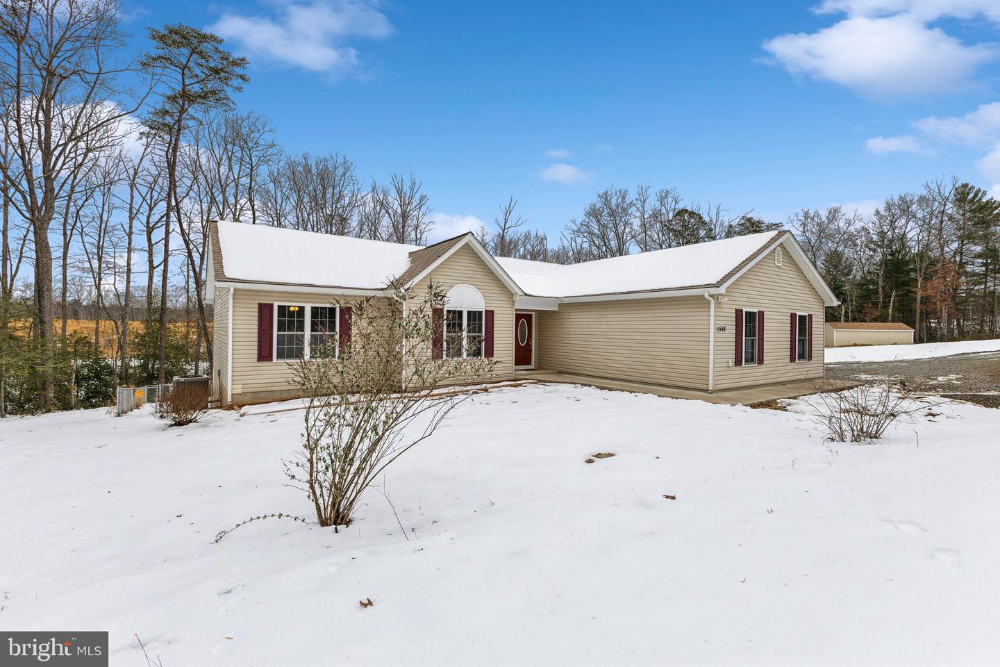 11548 JACKSON TRL E, SPOTSYLVANIA, Virginia 22553, 3 Bedrooms Bedrooms, ,3 BathroomsBathrooms,Residential,For sale,11548 JACKSON TRL E,VASP2029988 MLS # VASP2029988