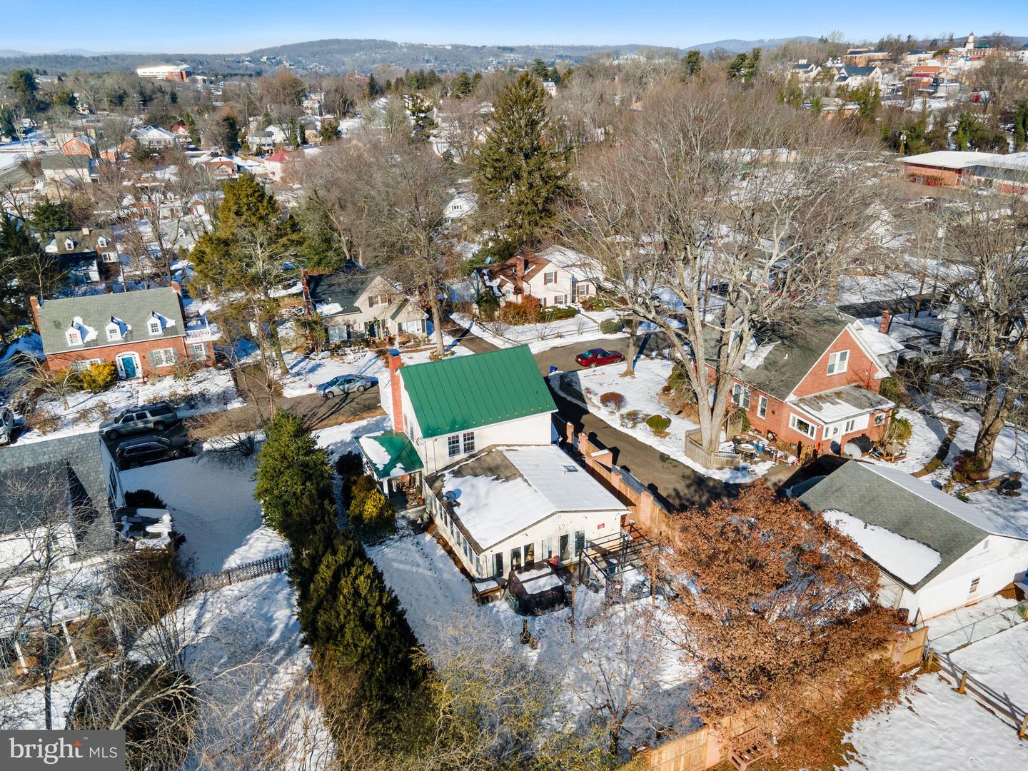 195 LOCUST ST, WARRENTON, Virginia 20186, 3 Bedrooms Bedrooms, ,2 BathroomsBathrooms,Residential,For sale,195 LOCUST ST,VAFQ2015128 MLS # VAFQ2015128