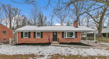 7623 LONG PINE DR, SPRINGFIELD, Virginia 22151, 4 Bedrooms Bedrooms, ,3 BathroomsBathrooms,Residential,For sale,7623 LONG PINE DR,VAFX2217822 MLS # VAFX2217822