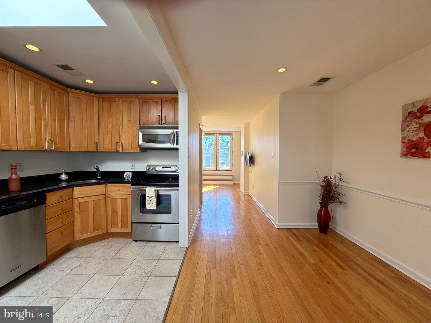 1718 U ST NW #3, WASHINGTON, District Of Columbia 20009, 1 Bedroom Bedrooms, ,1 BathroomBathrooms,Residential,For sale,1718 U ST NW #3,DCDC2174852 MLS # DCDC2174852