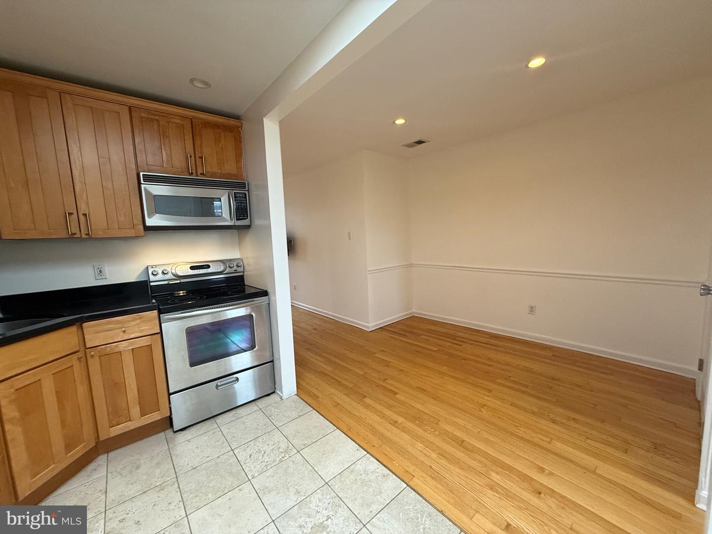 1718 U ST NW #3, WASHINGTON, District Of Columbia 20009, 1 Bedroom Bedrooms, ,1 BathroomBathrooms,Residential,For sale,1718 U ST NW #3,DCDC2174852 MLS # DCDC2174852