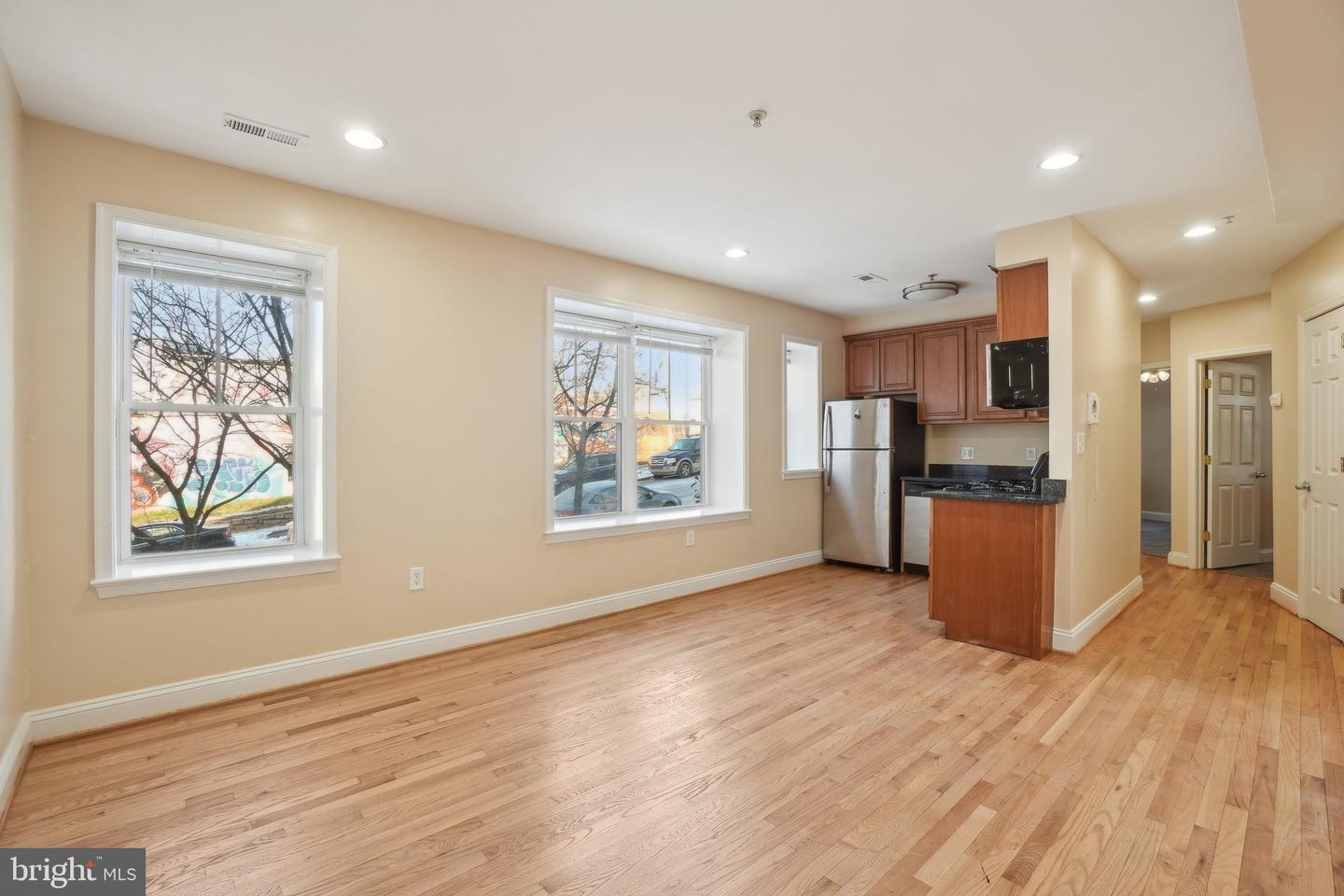 1629 L ST NE #101, WASHINGTON, District Of Columbia 20002, 2 Bedrooms Bedrooms, ,1 BathroomBathrooms,Residential,For sale,1629 L ST NE #101,DCDC2175052 MLS # DCDC2175052