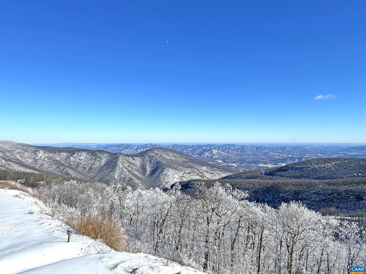 1572 VISTAS CONDOS, WINTERGREEN RESORT, Virginia 22967, 2 Bedrooms Bedrooms, ,2 BathroomsBathrooms,Residential,For sale,1572 VISTAS CONDOS,660119 MLS # 660119