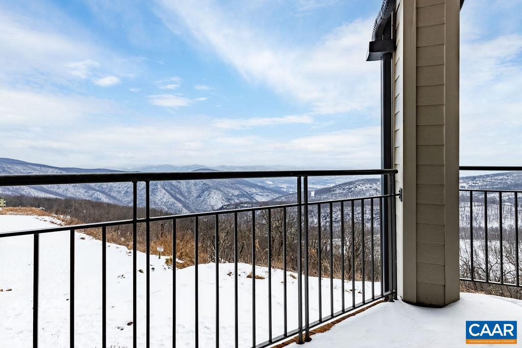 1572 VISTAS CONDOS, WINTERGREEN RESORT, Virginia 22967, 2 Bedrooms Bedrooms, ,2 BathroomsBathrooms,Residential,For sale,1572 VISTAS CONDOS,660119 MLS # 660119