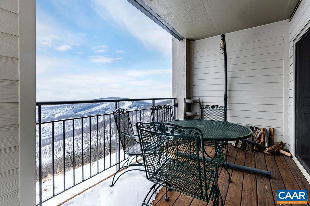 1572 VISTAS CONDOS, WINTERGREEN RESORT, Virginia 22967, 2 Bedrooms Bedrooms, ,2 BathroomsBathrooms,Residential,For sale,1572 VISTAS CONDOS,660119 MLS # 660119