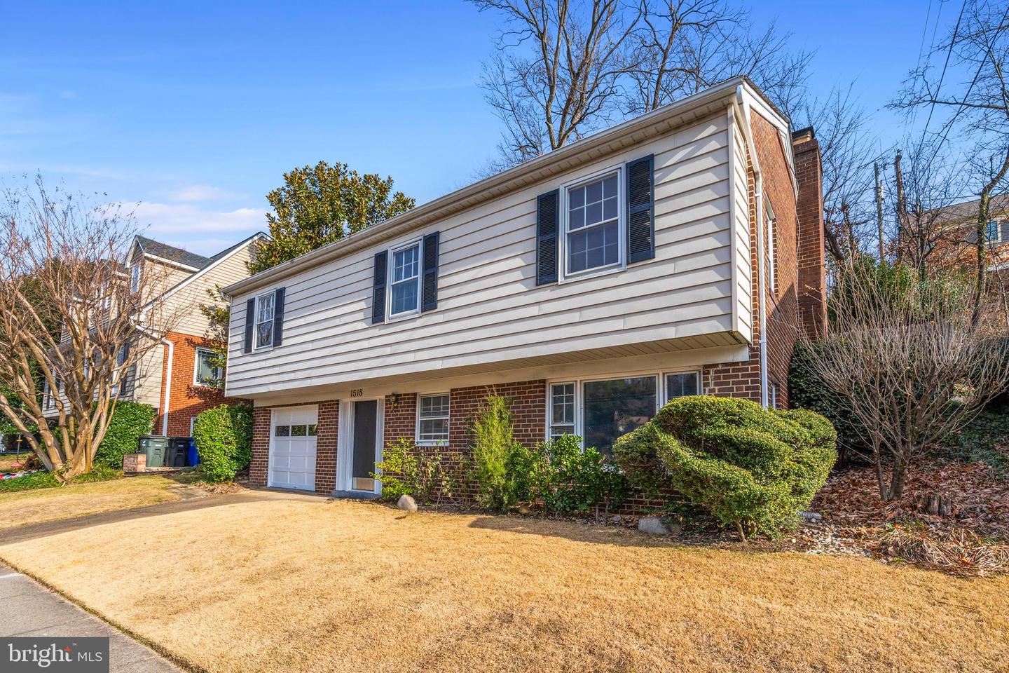 1515 KIRKWOOD RD, ARLINGTON, Virginia 22201, 2 Bedrooms Bedrooms, ,1 BathroomBathrooms,Residential,For sale,1515 KIRKWOOD RD,VAAR2051066 MLS # VAAR2051066