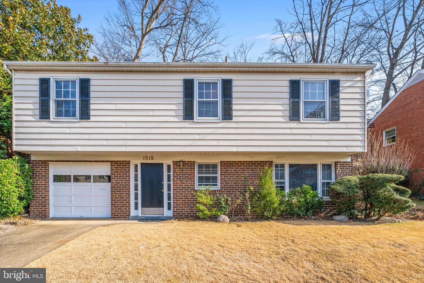 1515 KIRKWOOD RD, ARLINGTON, Virginia 22201, 2 Bedrooms Bedrooms, ,1 BathroomBathrooms,Residential,For sale,1515 KIRKWOOD RD,VAAR2051066 MLS # VAAR2051066