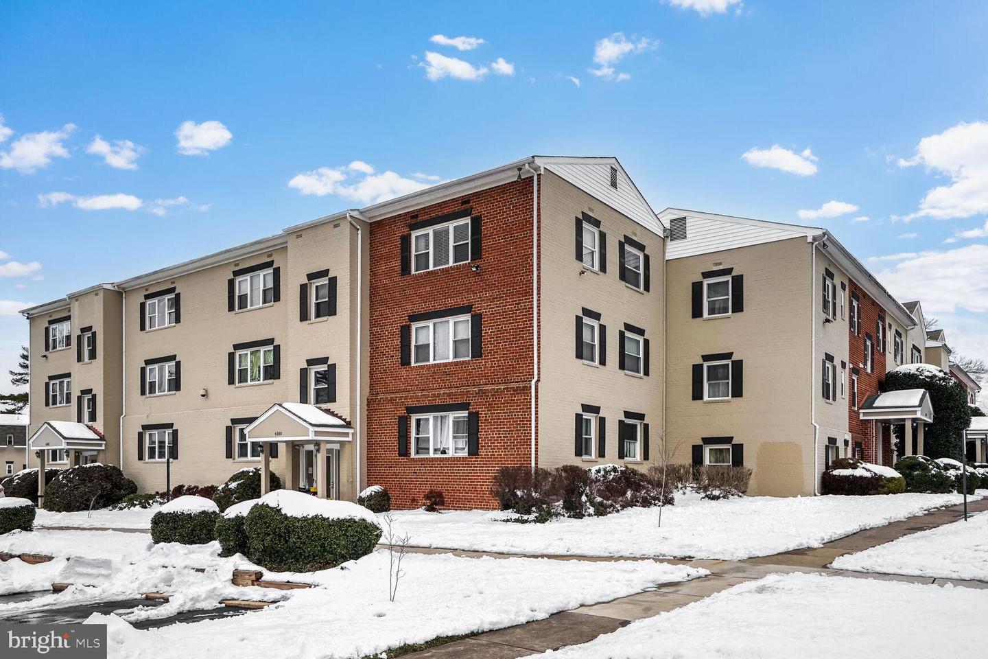 6180 GREENWOOD DR #101, FALLS CHURCH, Virginia 22044, 1 Bedroom Bedrooms, ,1 BathroomBathrooms,Residential,For sale,6180 GREENWOOD DR #101,VAFX2217904 MLS # VAFX2217904