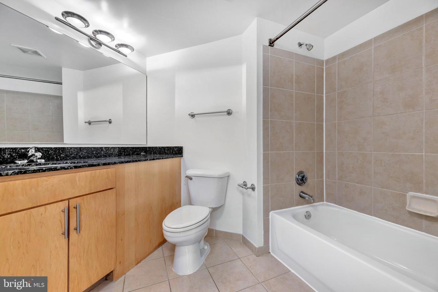 WASHINGTON, District Of Columbia 20004, 2 Bedrooms Bedrooms, ,1 BathroomBathrooms,Residential,For sale,DCDC2175124 MLS # DCDC2175124