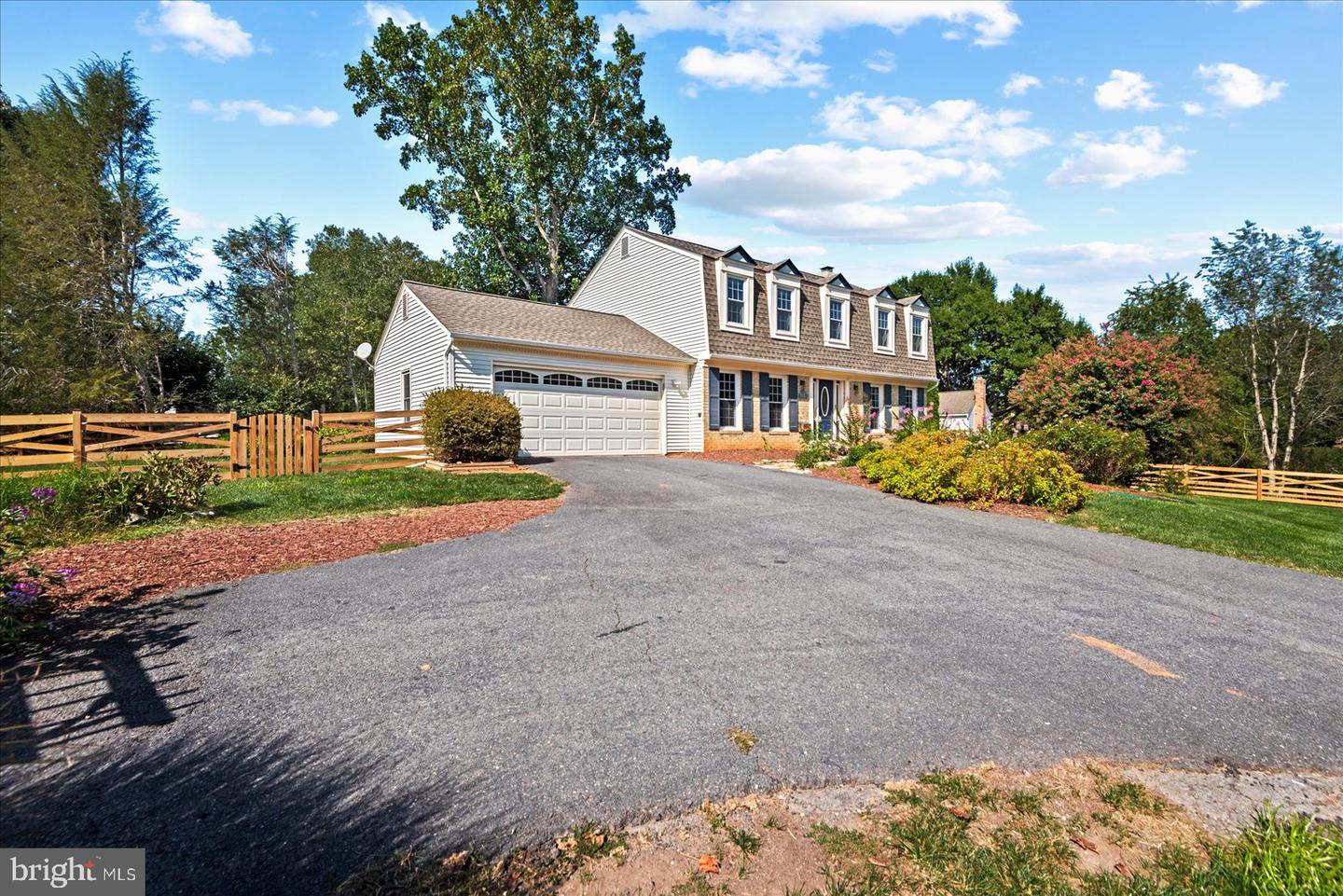 6117 GREEN CAP PL, FAIRFAX, Virginia 22030, 4 Bedrooms Bedrooms, ,2 BathroomsBathrooms,Residential,For sale,6117 GREEN CAP PL,VAFX2218272 MLS # VAFX2218272