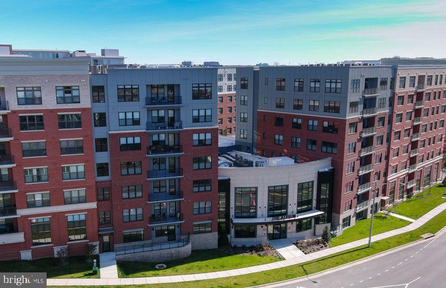 2960 VADEN DR #2-501, FAIRFAX, Virginia 22031, 2 Bedrooms Bedrooms, ,2 BathroomsBathrooms,Residential,For sale,2960 VADEN DR #2-501,VAFX2215244 MLS # VAFX2215244