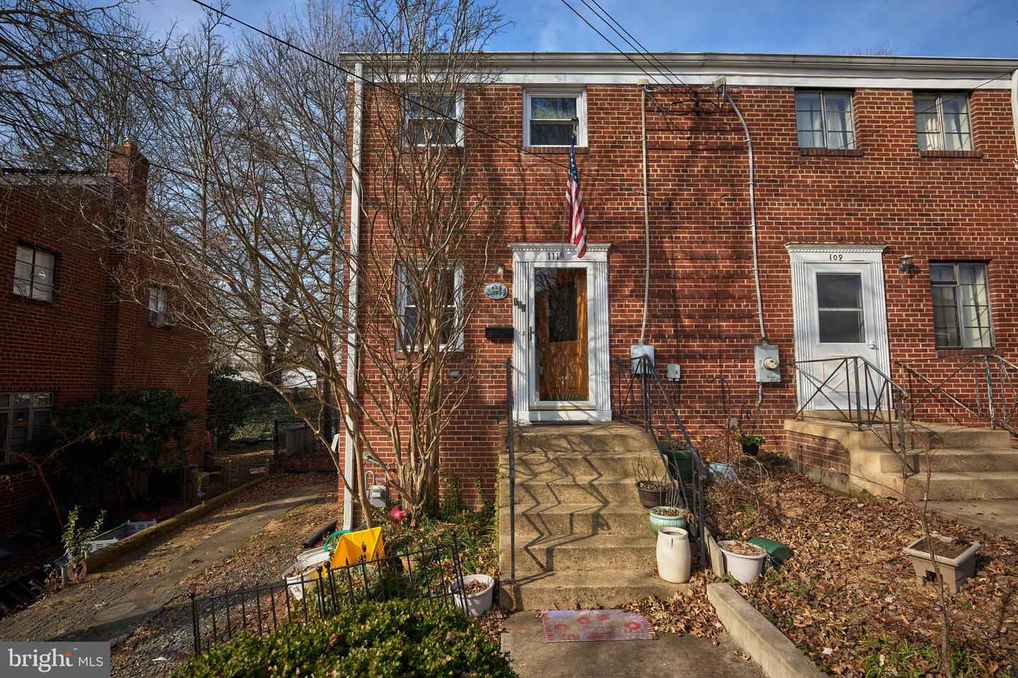 111 S INGRAM ST, ALEXANDRIA, Virginia 22304, 3 Bedrooms Bedrooms, ,3 BathroomsBathrooms,Residential,For sale,111 S INGRAM ST,VAAX2040346 MLS # VAAX2040346