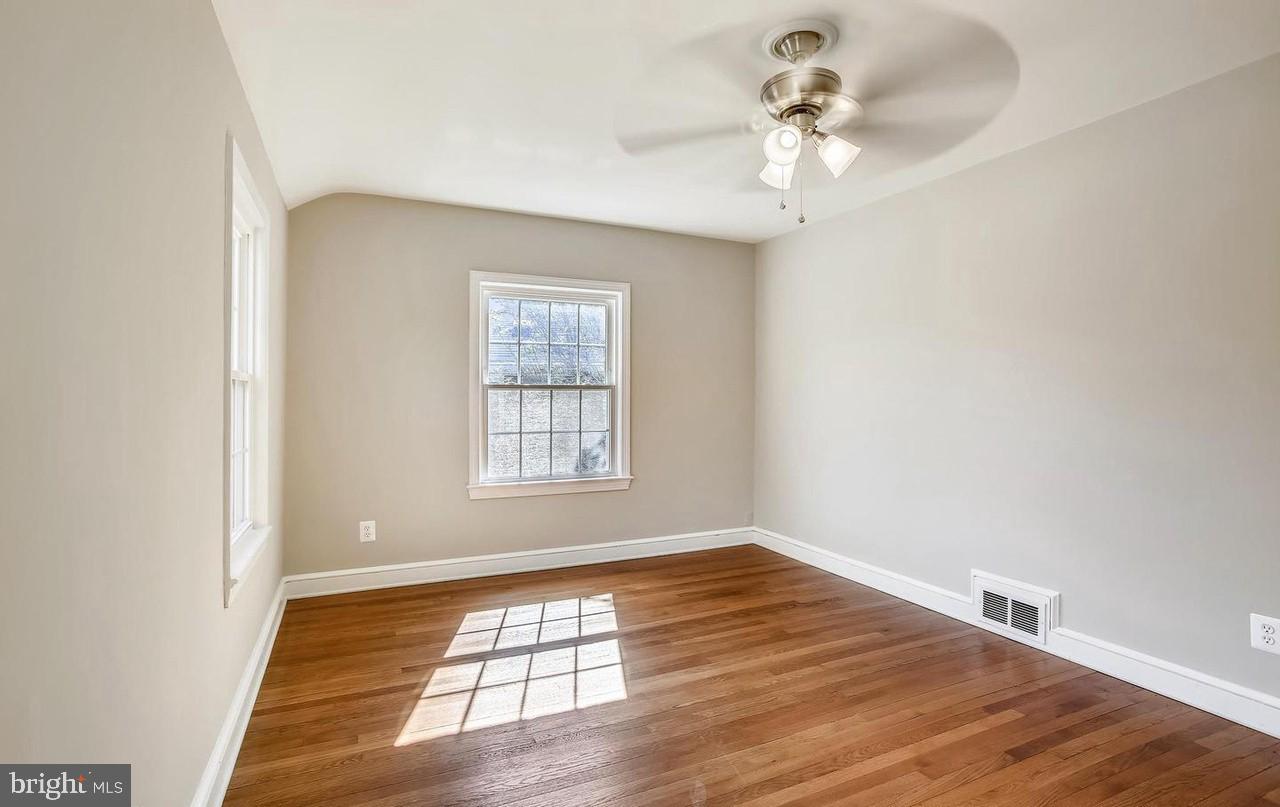 2610 S TROY ST, ARLINGTON, Virginia 22206, 2 Bedrooms Bedrooms, ,2 BathroomsBathrooms,Residential,For sale,2610 S TROY ST,VAAR2052486 MLS # VAAR2052486