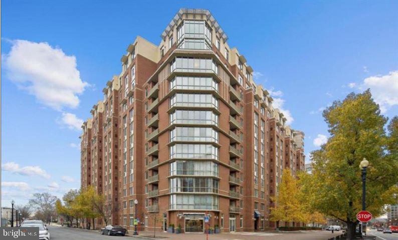 1000 NEW JERSEY AVE SE #305, WASHINGTON, District Of Columbia 20003, 1 Bedroom Bedrooms, ,1 BathroomBathrooms,Residential,For sale,1000 NEW JERSEY AVE SE #305,DCDC2175234 MLS # DCDC2175234